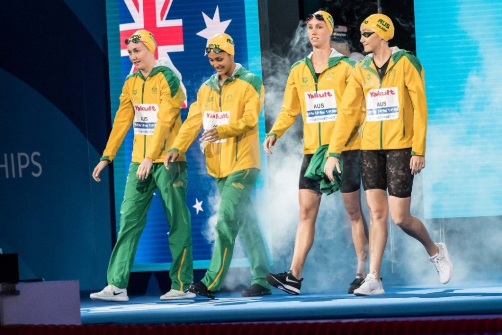 Team Australia by Mike Lewis LDM 1830 1080x720