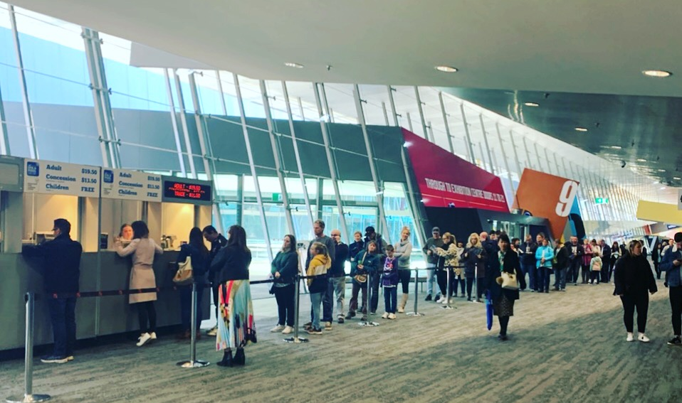 queue to get in 2019